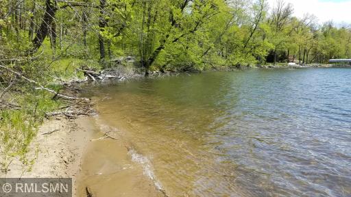 Plenty of space for swimming, docks and boats!