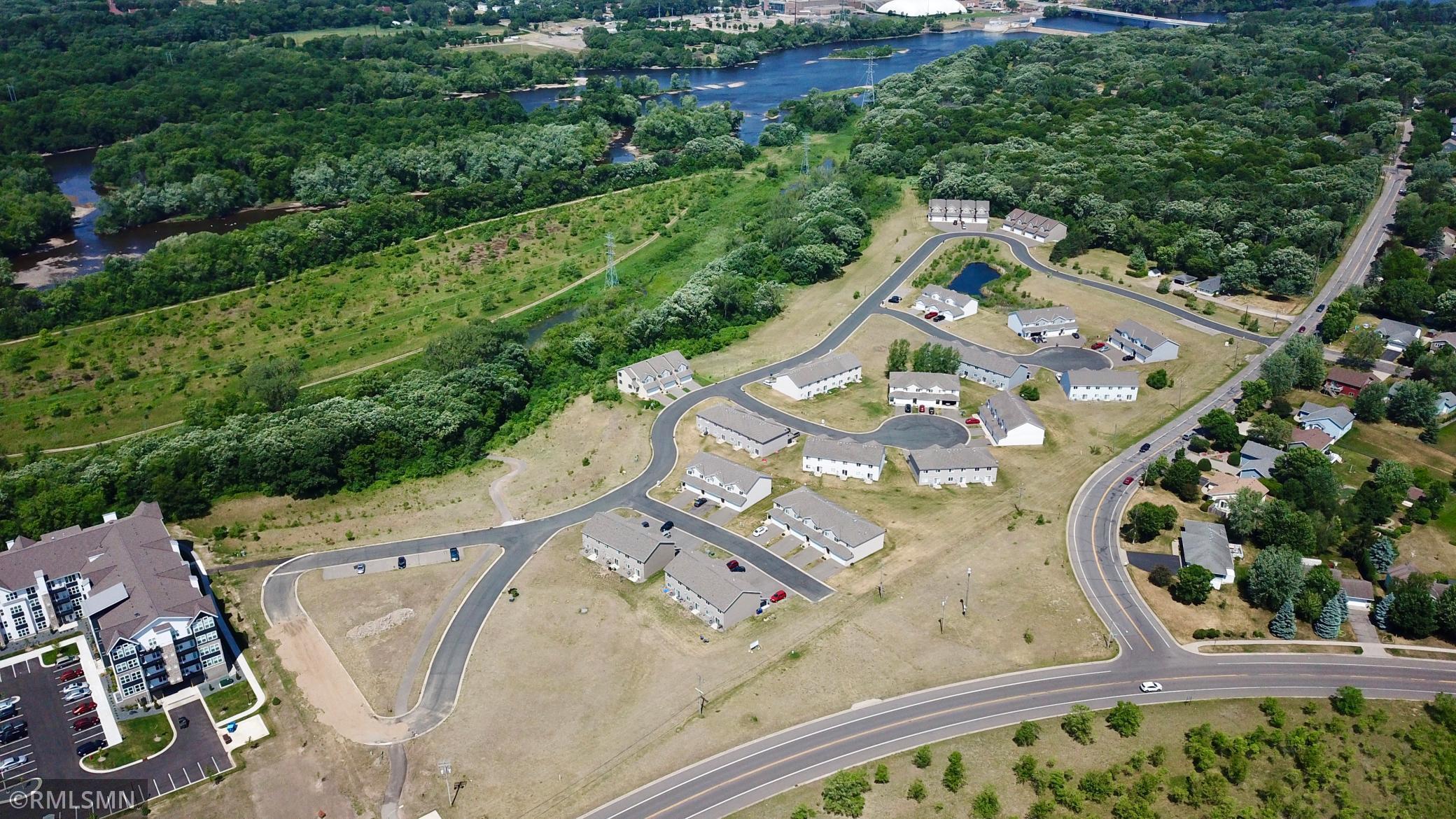 EC218040-8676-440D-964C-CD5477C029EC_1_201_a