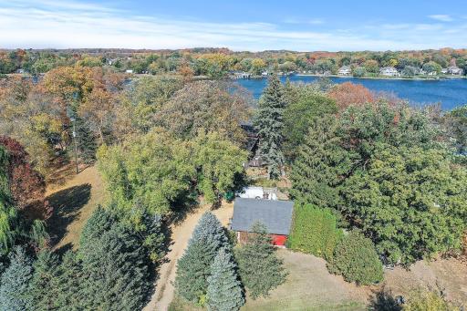 Build your new dream home, add a swimming pool, a dock and you'll have your own little resort!