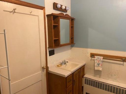 100 Zenith Street, Lanesboro, MN 55949