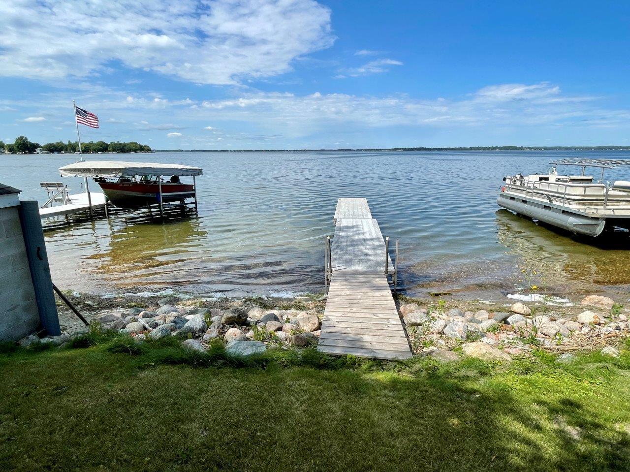 3-Lake view.jpg