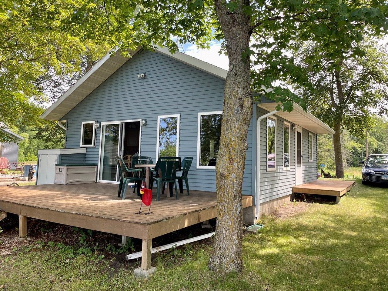 4-Deck on lakeside of cabin.jpg