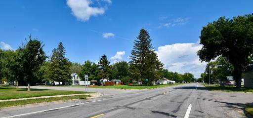 355 3rd Avenue SE, Milaca, MN 56353
