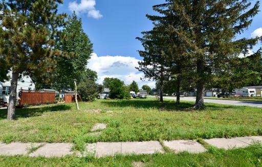 355 3rd Avenue SE, Milaca, MN 56353