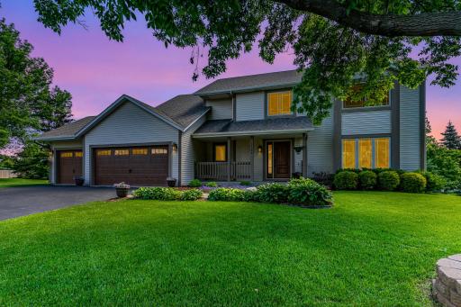 This cul-de-sac home is ideally located in Lakeville North school district