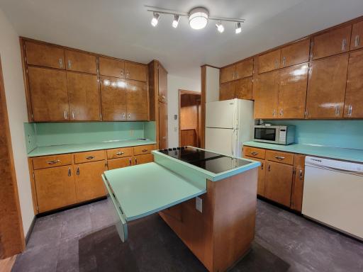 1004 Spring Valley Avenue NW, Preston, MN 55965