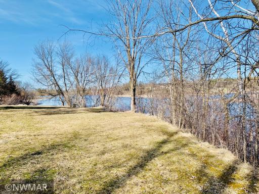 622 1st Avenue SE, Baudette, MN 56623