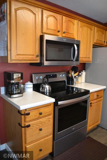 941 Arnold Avenue N, Thief River Falls, MN 56701