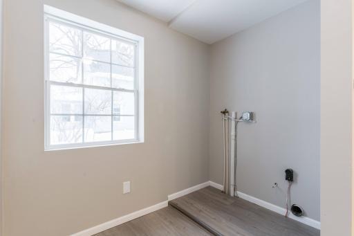 Bath and Laundry Hookups