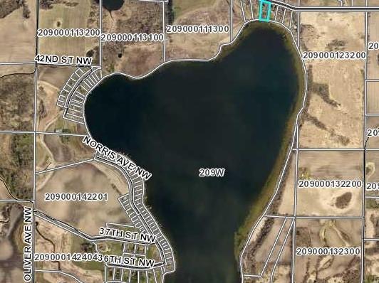 Location on the North-East side of French Lake offers full southern exposure on the lakeside of the property! Ideal for hanging out by the lake!
