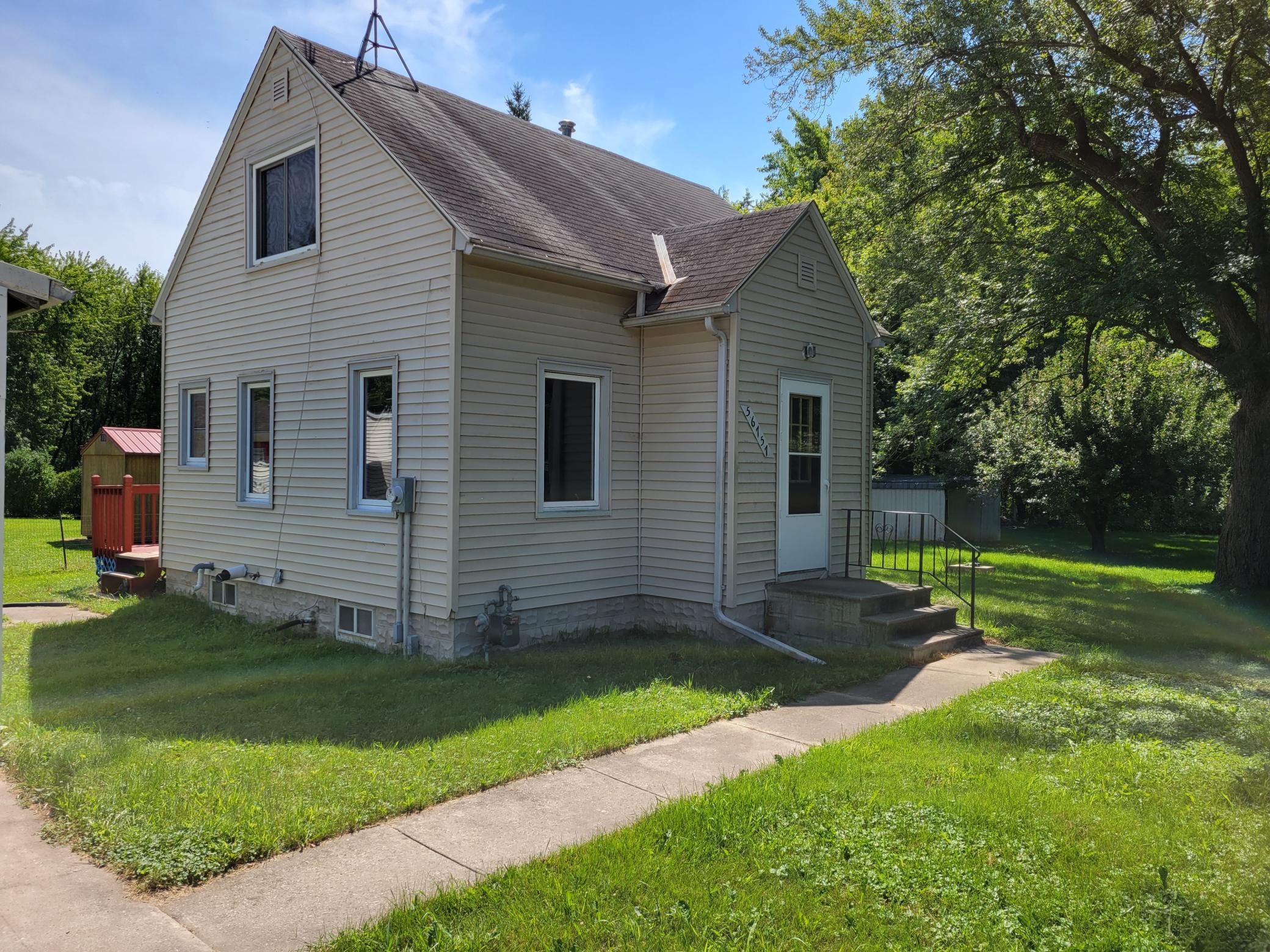 Affordable Country Living 56757 220th St Austin, MN