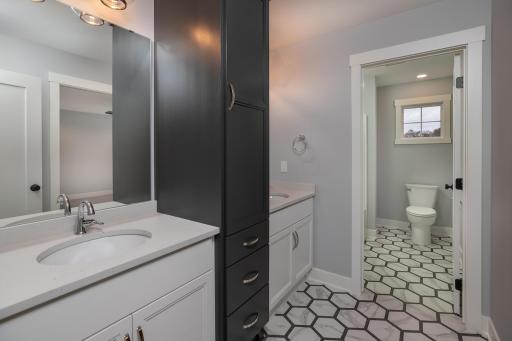 5352 Millie Rd SW Rochester MN-large-039-026-Bathroom-1500x1000-72dpi