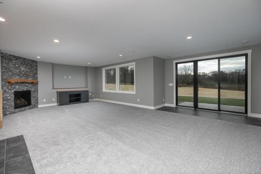 5352 Millie Rd SW Rochester MN-large-042-030-Family Room-1500x1000-72dpi