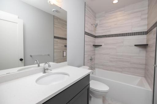 5352 Millie Rd SW Rochester MN-large-053-052-Bathroom-1500x1000-72dpi