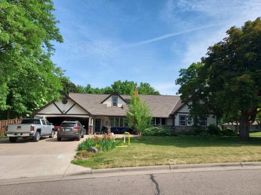 2813 36th Avenue NE, Saint Anthony, MN 55418