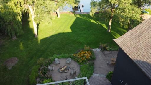Great yard space, level lot, private lot on dead end road but the elementary school is right up the street. It does not feel like it. You feel like you are up north but you have all the city amenities