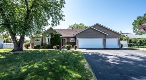 Welcome to 10968 203rd St W in Lakeville!