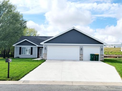 624 Turner Drive, Henderson, MN 56044