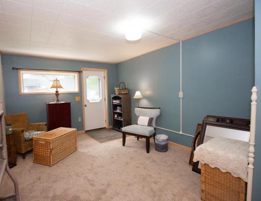 Lower Level Bedroom with side entrance Great for Daycare!