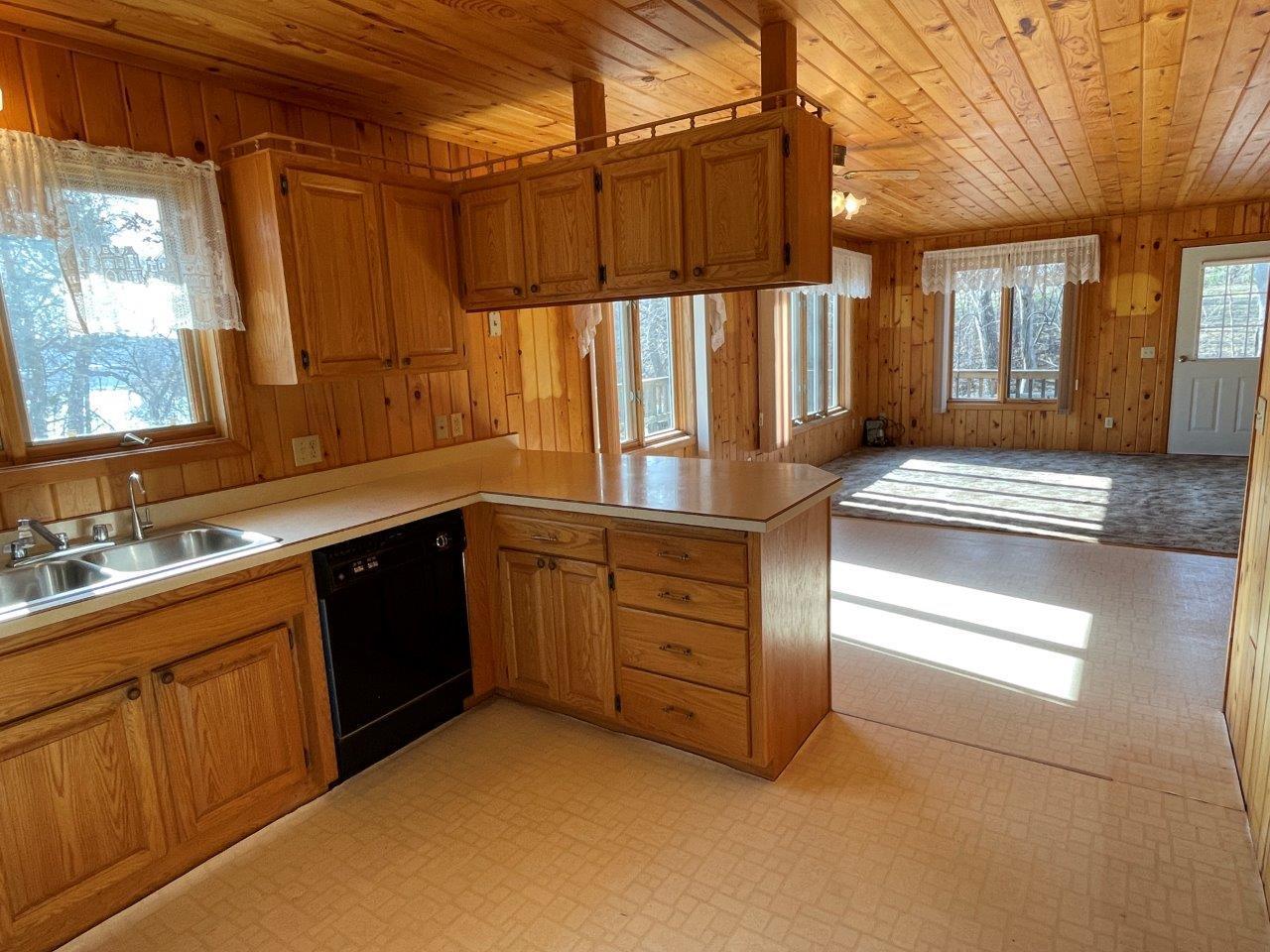 4-Kitchen (2)