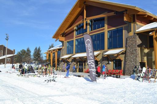 The new Giants Ridge Ski Chalet opened Fall 2016.