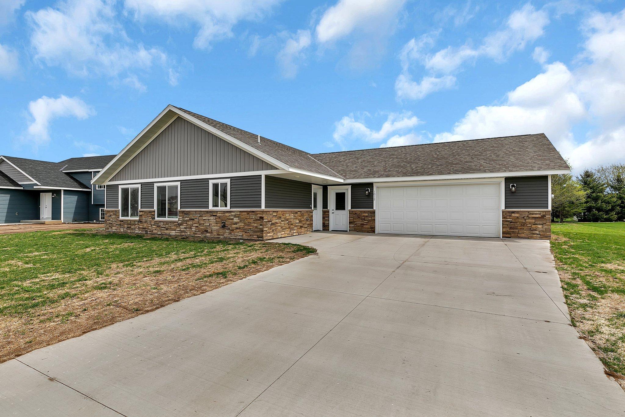 1012 7th Avenue NW, Rice, MN 56367