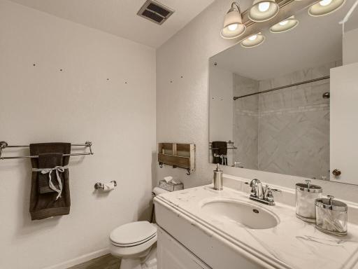 4418 Arden View Court Arden-018-014-Bathroom-MLS_Size