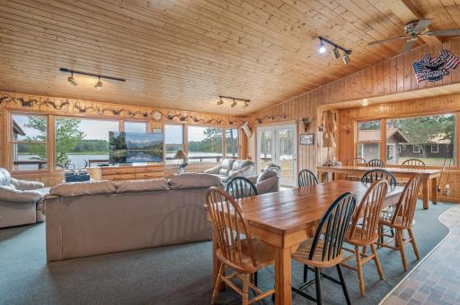 Lodge living/dining room overlooking lake