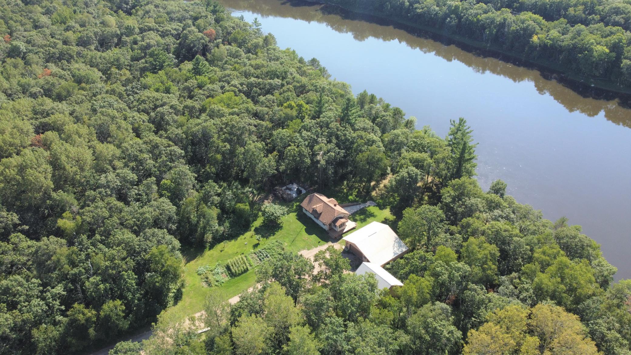 15 Acres & 200 Ft. of frontage on the Mississippi River!