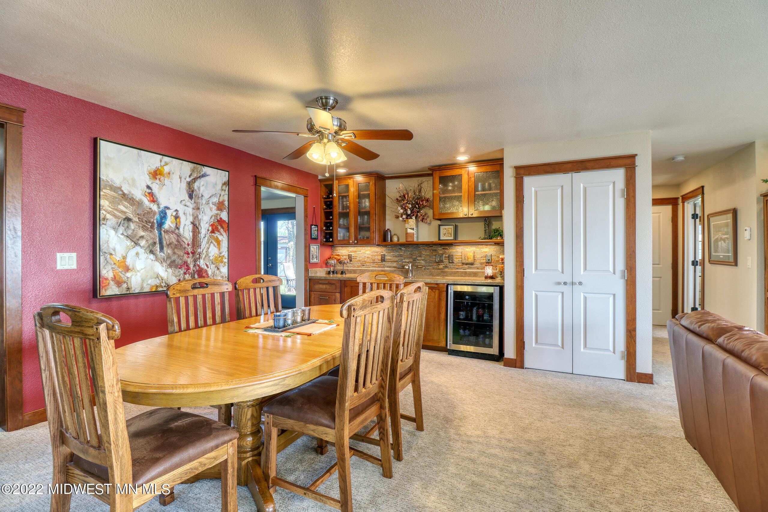 Dining Area1_2