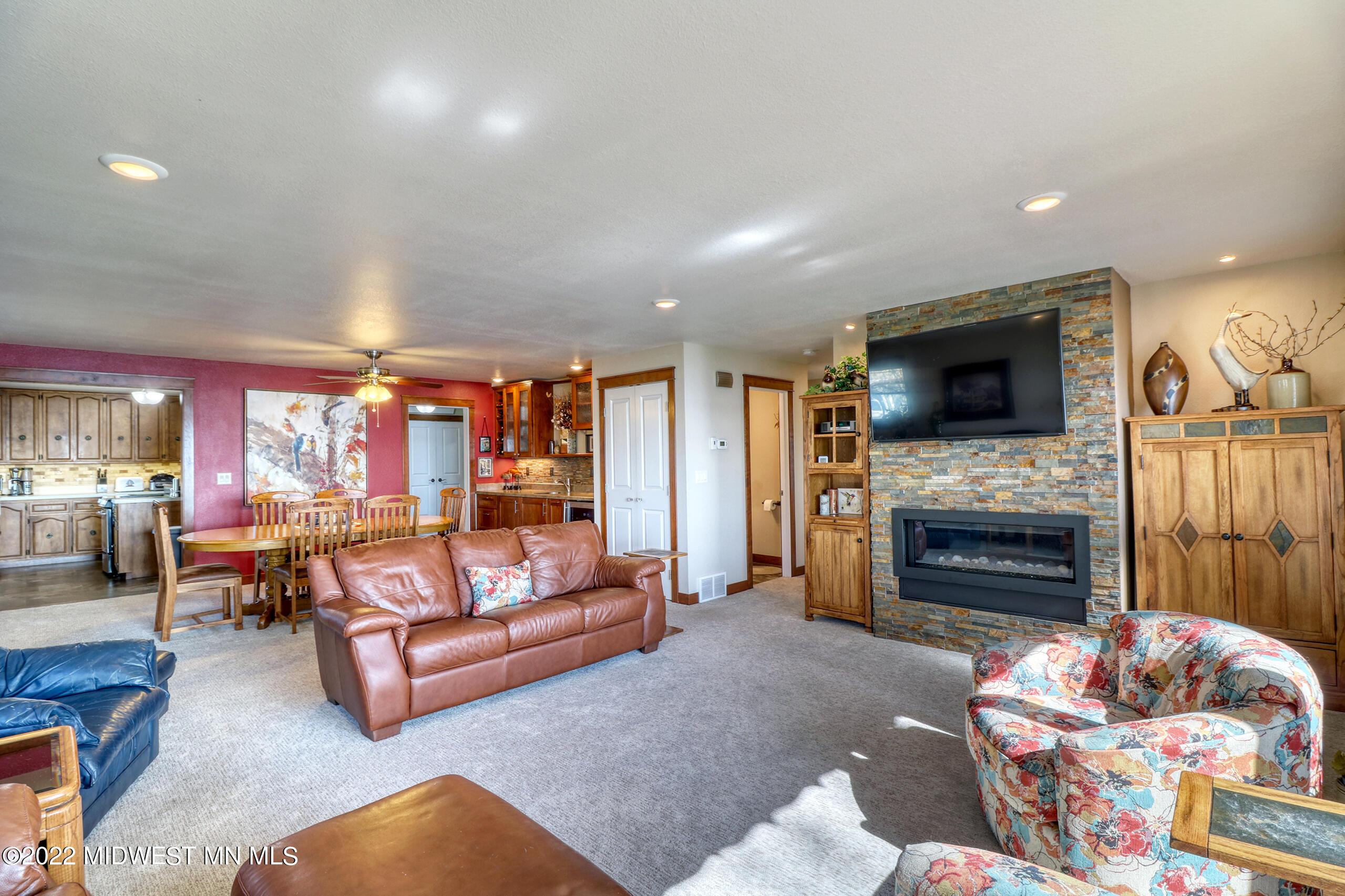 Living Area1_3