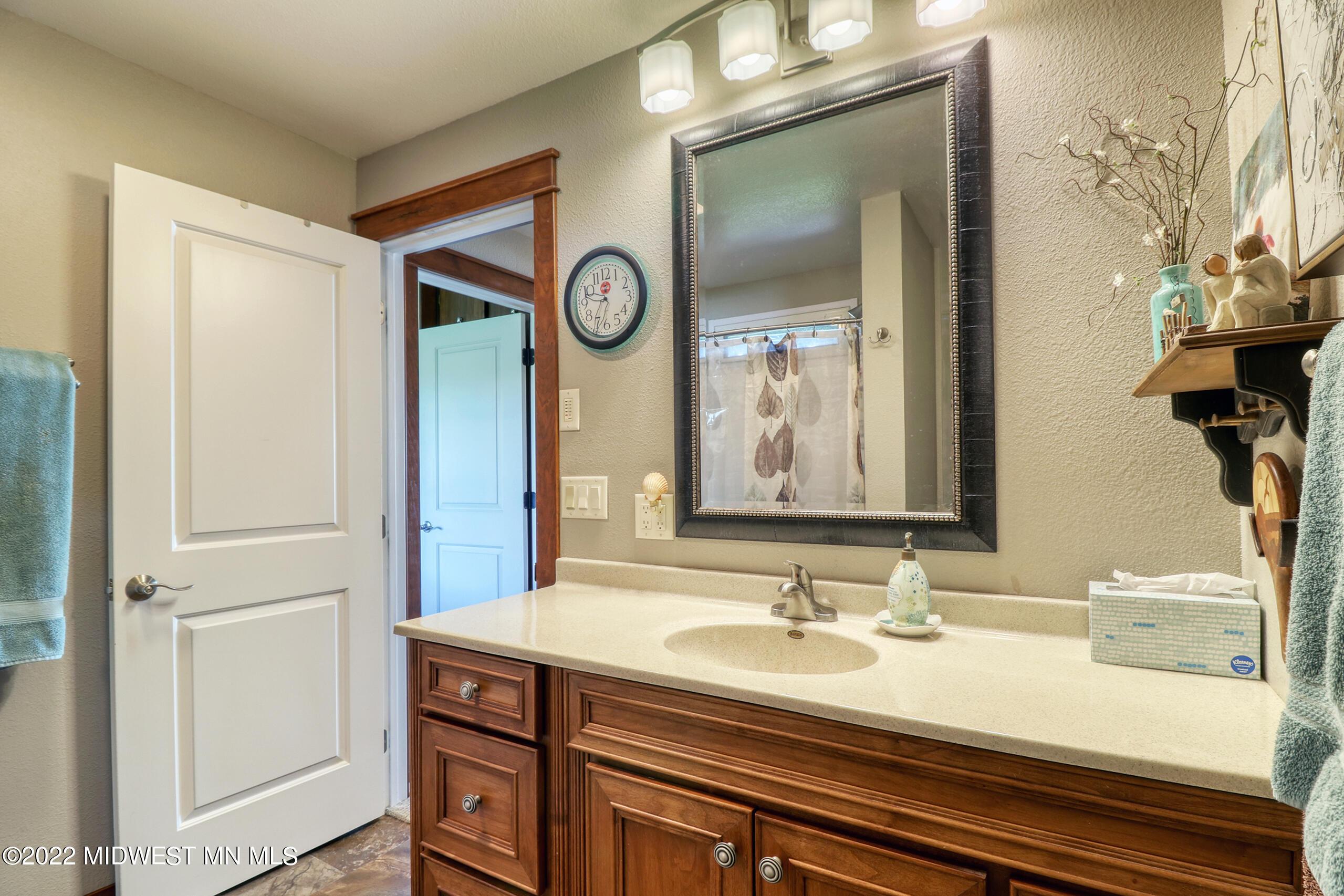 Bathroom1_2