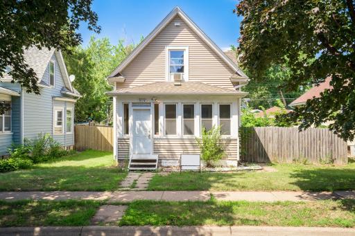 919 Lawson Ave E MLS-1.jpg