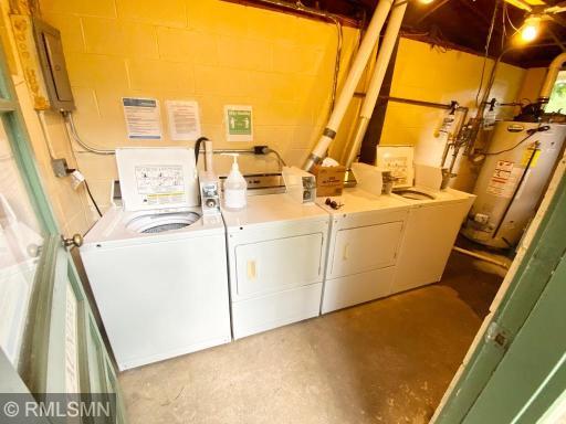 Laundry area (association space)