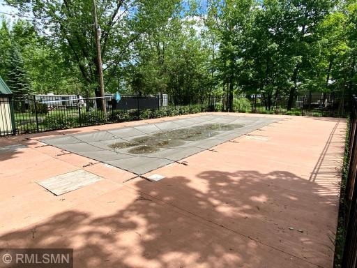 pool area - association space