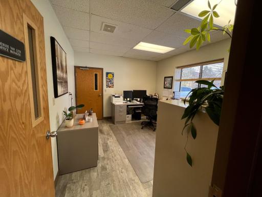 Private office passthru to production (1)