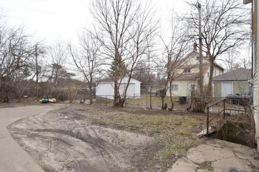 1810 Bryant Avenue N, Minneapolis, MN 55411