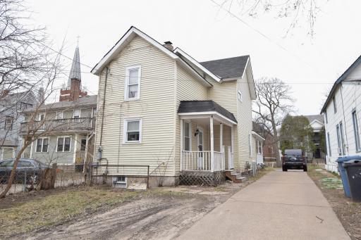 1810 Bryant Avenue N, Minneapolis, MN 55411