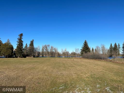 780 Rivard River Drive SE, Baudette, MN 56623