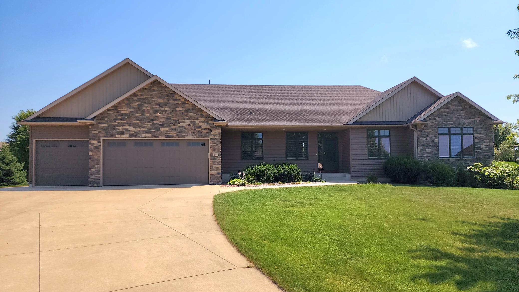 434 3rd Way SE, Dover, MN 55929