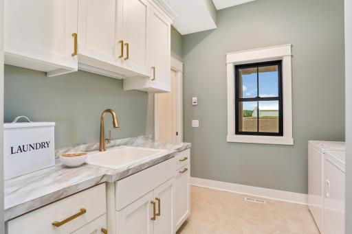7656 Longview Lane, Prior Lake, MN 55372
