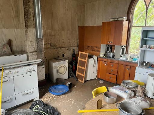 201 N Oak Street, Clitherall, MN 56524