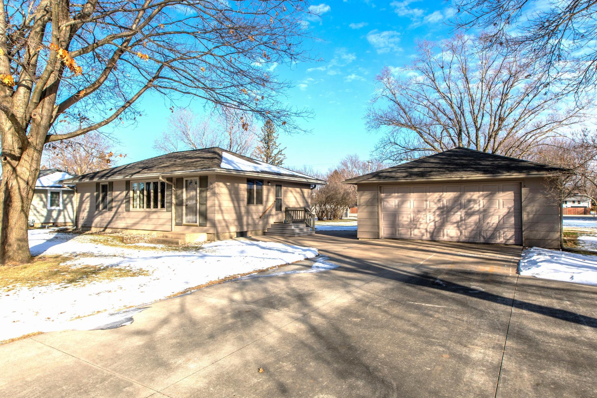2912 17th Place SE, Rochester, MN 55904