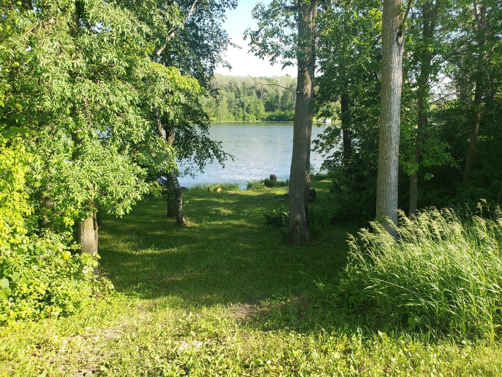 nice and level lot at lake