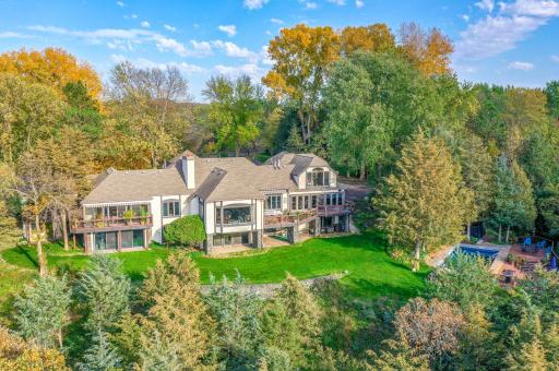 432 Whispering Pines Road N, Hudson, WI 54016