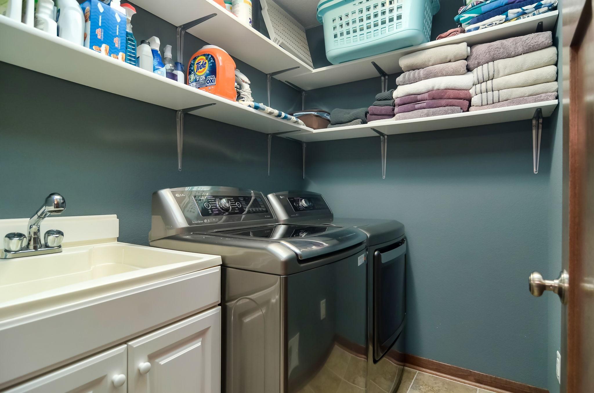 Photo for 2468 Tower Drive, Woodbury, MN 55125 - Listing #6433550 2468 Tower Drive, Woodbury, MN 55125