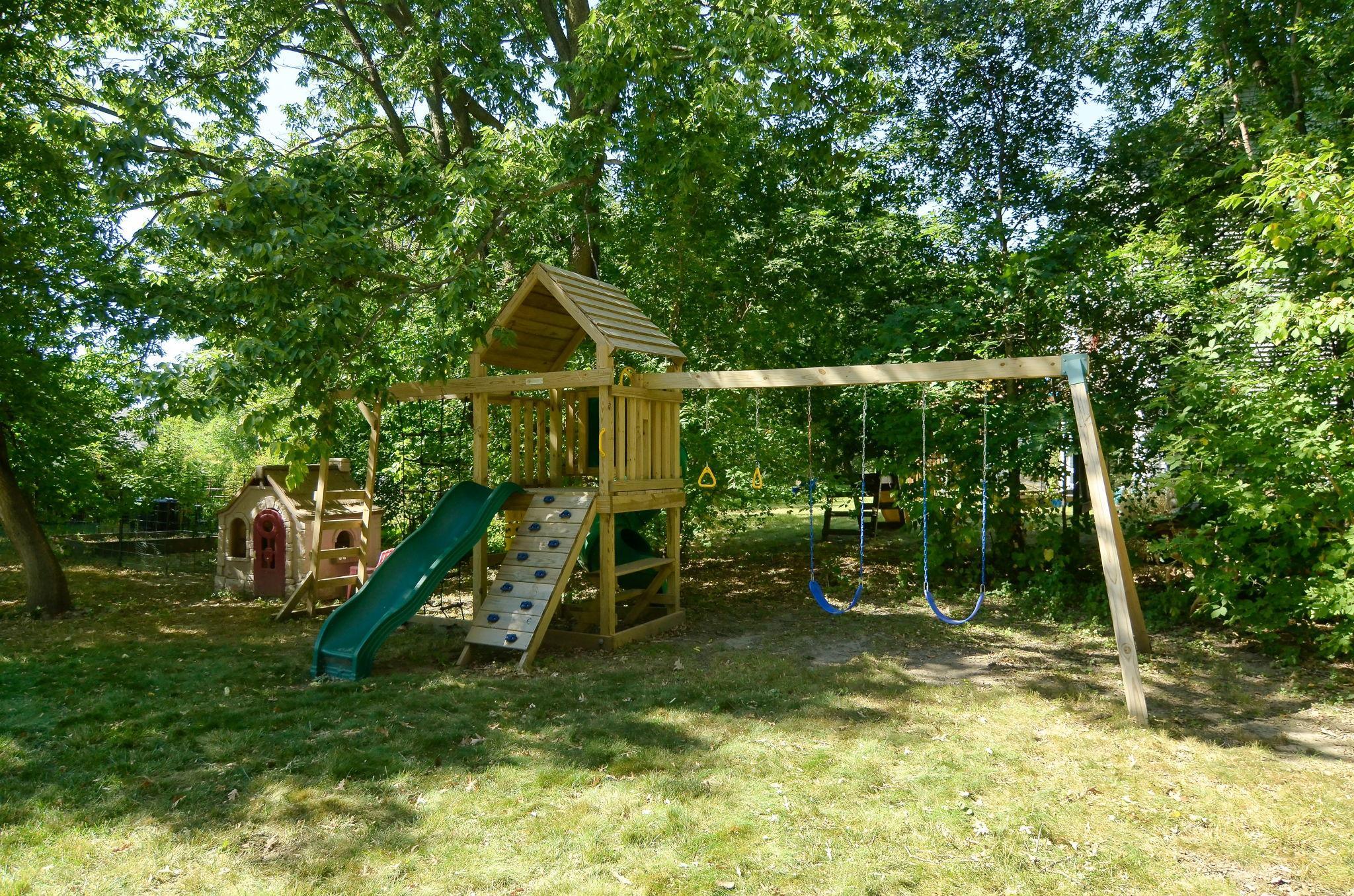 Playset does not stay, but this is an incredible space for children.