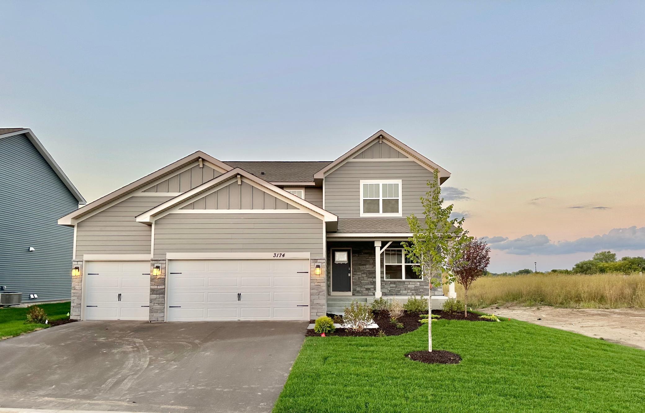 Welcome to 3174 Sunshine Curve! This Grant home, which includes full sodded yard, Smart irrigation and landscaping! Ready to move-in and call home now!
