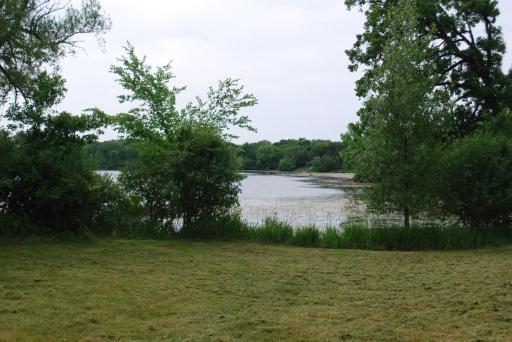 - Co Rd 9 NE, New London, MN 56273