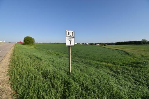 683 County Road T, Hammond, WI 54015